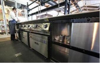 如何做好廚房設備的防潮處理?